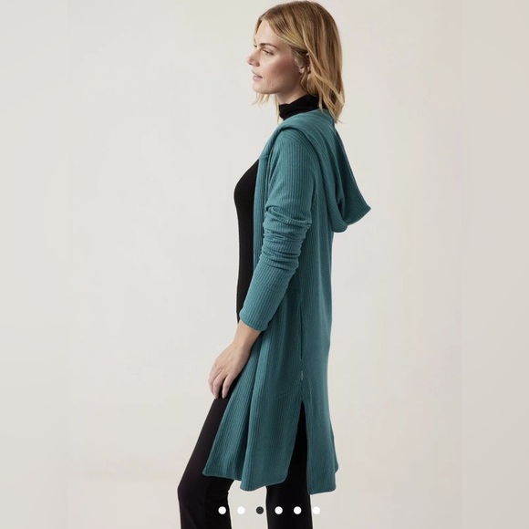 Athleta Sweaters - *SHOP CLOSING 4/26* Athleta Harmony Pose Wrap Teal M